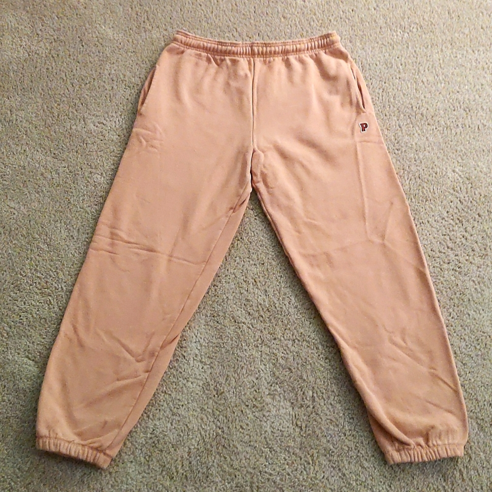Pink sweatpants w/ pockets